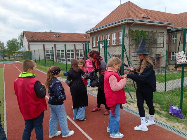 Čarodějnické soutěžní odpoledne ve školní družině