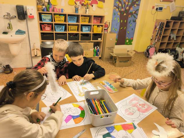 Týden s čertem, Mikulášem a andělem